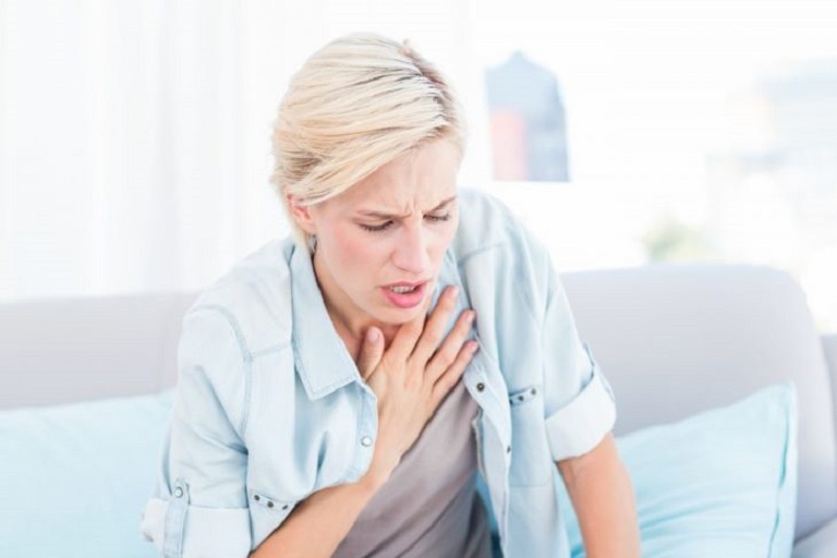 Bệnh mề đay Cholinergic có thể khiến phù mạnh, khó thở