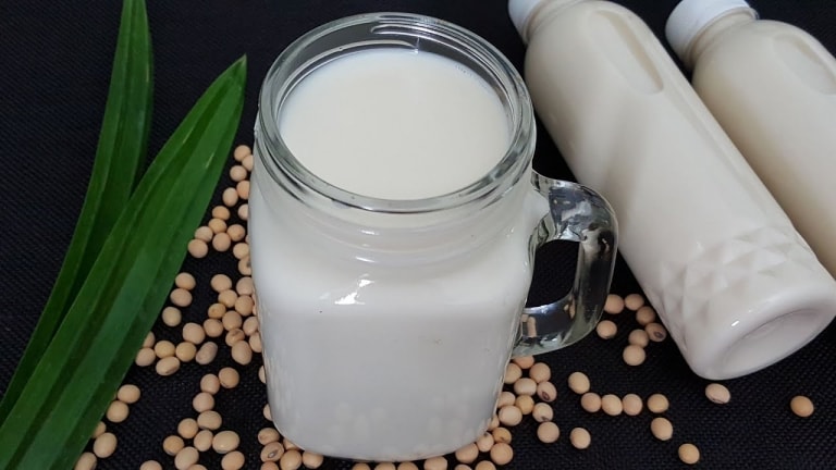 Uống nhiều sữa đậu nành có nguy cơ mắc bệnh sỏi thận