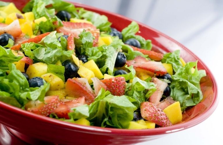 Salad dứa tốt cho người đau khớp, vừa hỗ trợ giảm cân