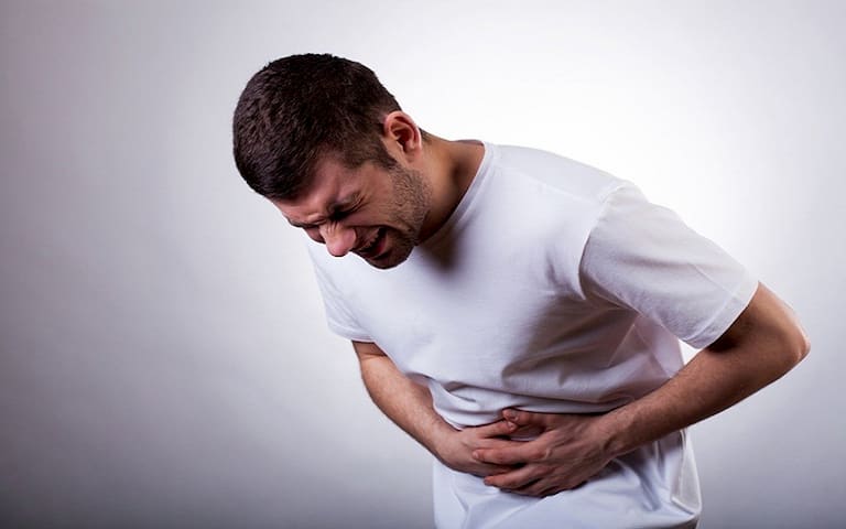 Sỏi mật trong gan có thể gây ra các cơn đau quặn bụng khó chịu