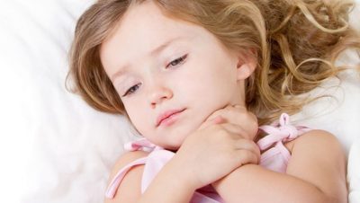 Viêm họng hạt ở trẻ em có nguy hiểm không? Biện pháp điều trị