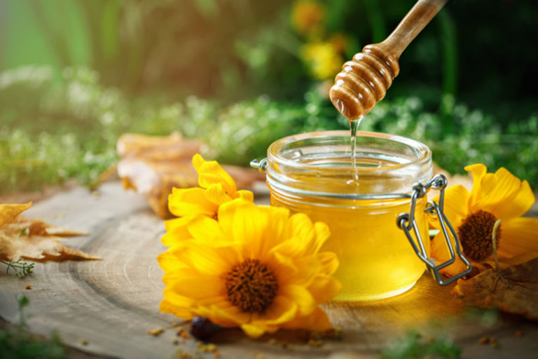 Sử dụng mật ong giúp hỗ trợ điều trị bệnh hiệu quả