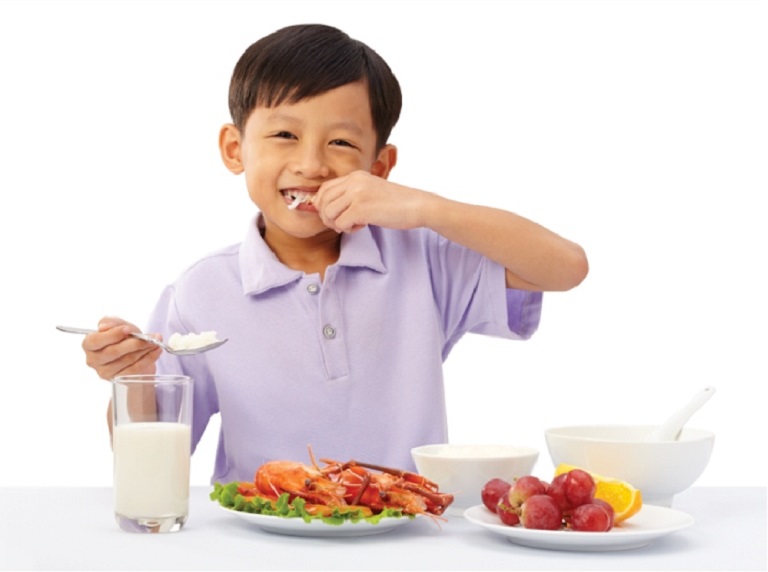 Chế độ dinh dưỡng tốt giúp thúc đẩy hiệu quả điều trị bệnh, trẻ nhanh chóng phục hồi sức khỏe