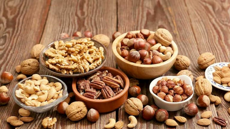 Người bệnh nên tăng cường bổ sung các loại hạt trong bữa ăn hàng ngày