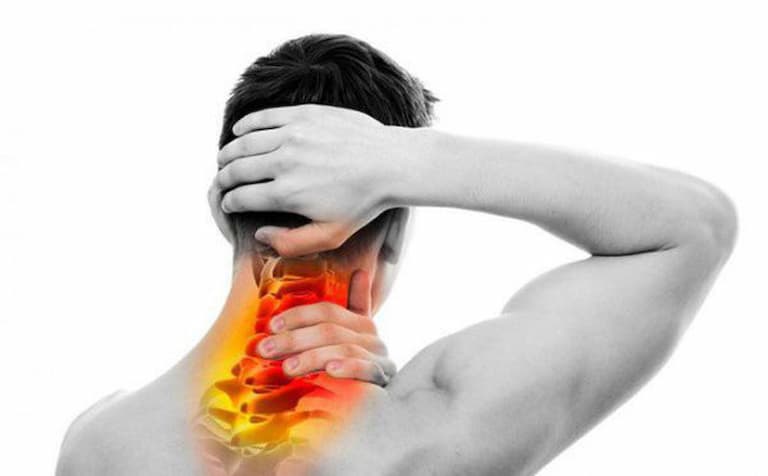 Người bệnh có thể gặp phải hiện tượng đau nhức cổ gáy hoặc một số khu vực khác trên vùng lưng