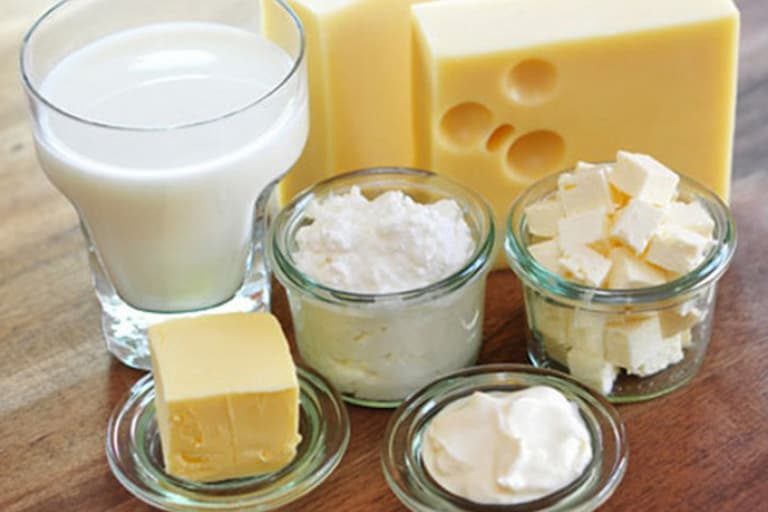 Người bệnh nên hạn chế các sản phẩm có thành phần chính là sữa