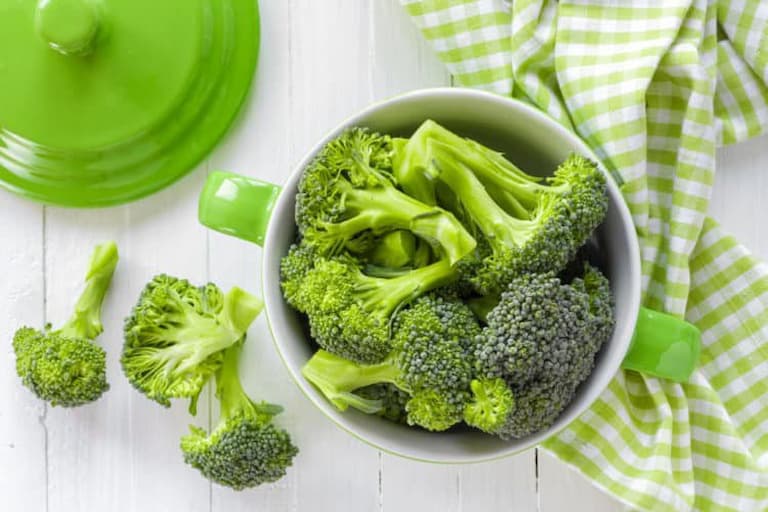 Bông cải xanh cung cấp hàm lượng vitamin C dồi dào tốt cho người bệnh