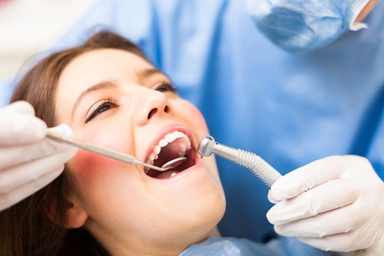 Người bệnh nên lựa chọn các địa chỉ uy tín để thăm khám khi mắc các bệnh lý răng miệng
