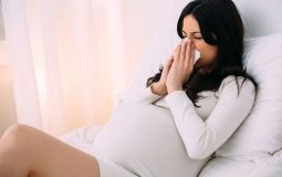 Viêm xoang khi mang thai có nguyên nhân do đâu? Mẹ bầu nên làm gì?