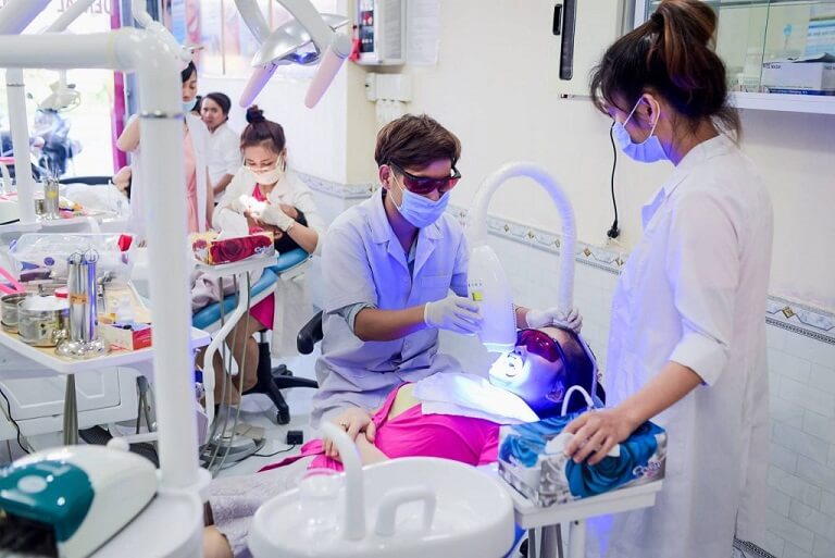 Nha khoa đã có hơn 10 năm kinh nghiệm trong lĩnh vực răng hàm mặt