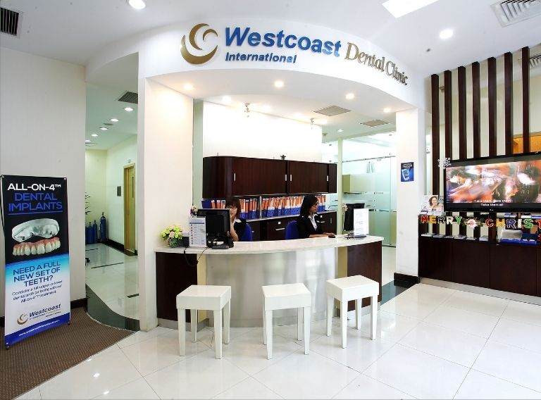 Nha khoa Westcoast thành lập bởi bác sĩ người Canada vào năm 2004
