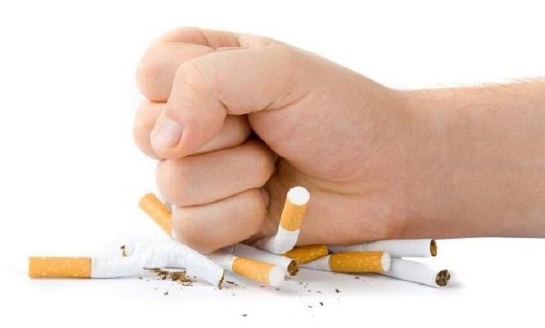 Trong vòng 2 đến 4 tuần đầu tiên, người bệnh tuyệt đối không hút thuốc lá