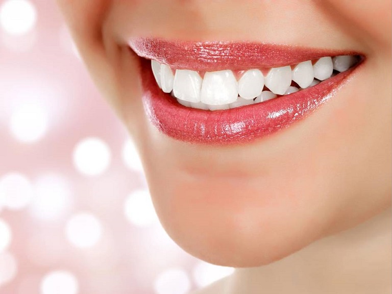 Răng sứ hiện sở hữu thiết kế giống hệt với răng thật về mặt màu sắc, hình dáng