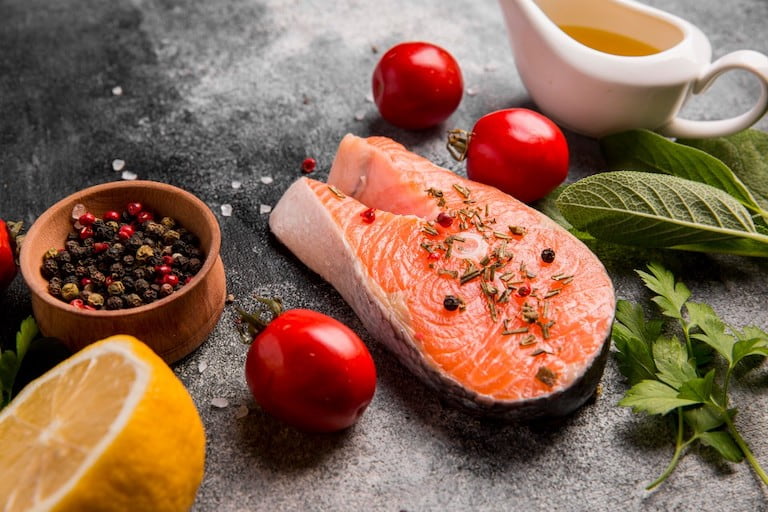 Cá là món ngon nên bổ sung vào thực đơn của phái mạnh để ngăn ngừa chứng liệt dương