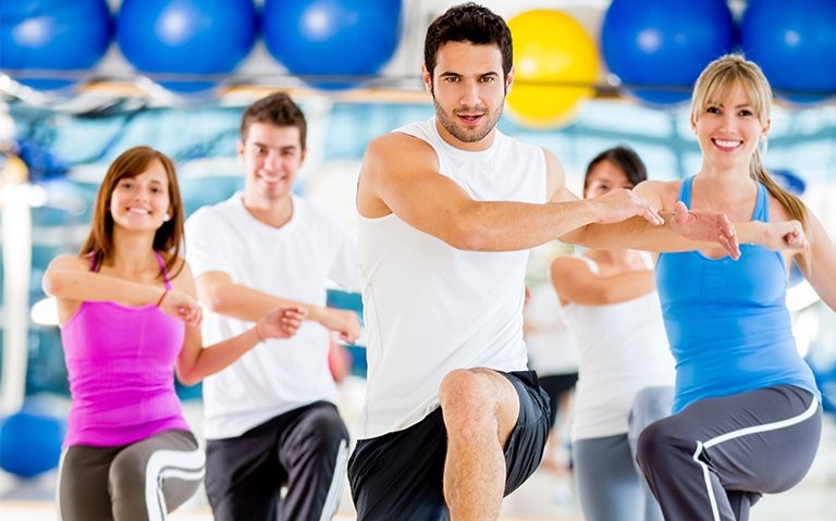 Duy trì tập luyện aerobic hoặc đi bộ trong thời gian dài sẽ giúp cơ bắp được săn chắc, dẻo dai