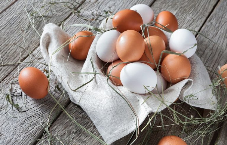 Trứng gà chứa rất nhiều hàm lượng vi chất có tác dụng bổ thận, tráng dương và tăng cường mãnh lực cho nam giới