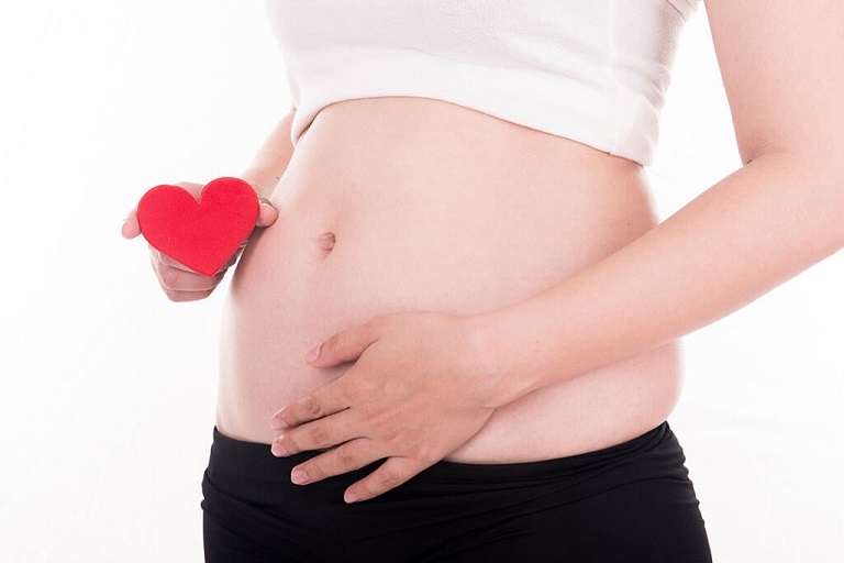 Khi mang thai 3 tháng đầu thai phụ tuyệt đối không được dùng thuốc 