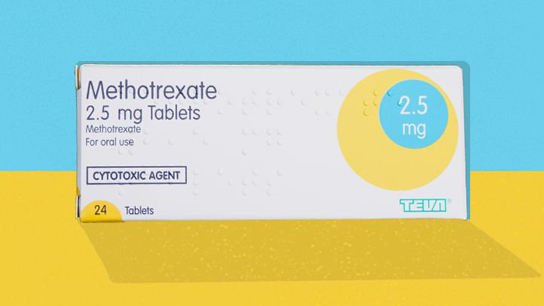 Methotrexate giúp giúp kiểm soát hệ miễn dịch của cơ thể, ngăn ngừa viêm da