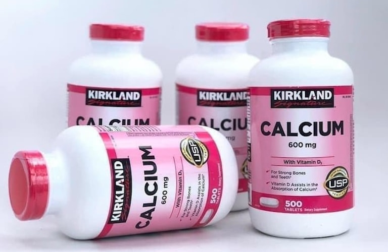 Kirkland Calcium 600mg+ D3 có nguồn gốc từ Mỹ