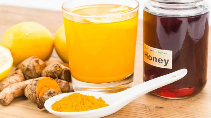 Kết hợp nghệ vàng và mật ong chính là một cách hay để giảm nhanh các triệu chứng