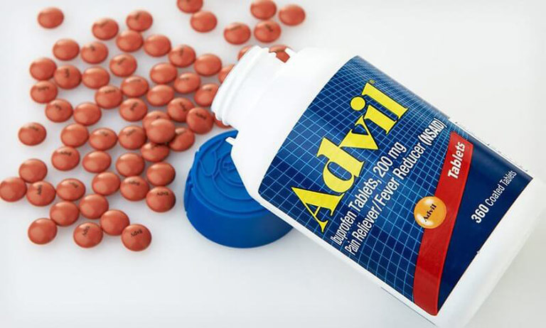 Advil 200mg được dùng để điều trị viêm nhiễm hệ hô hấp, bao gồm viêm họng