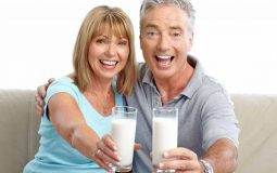 20 Loại Sữa Loãng Xương Cho Người Lớn Tuổi Bạn Nên Dùng