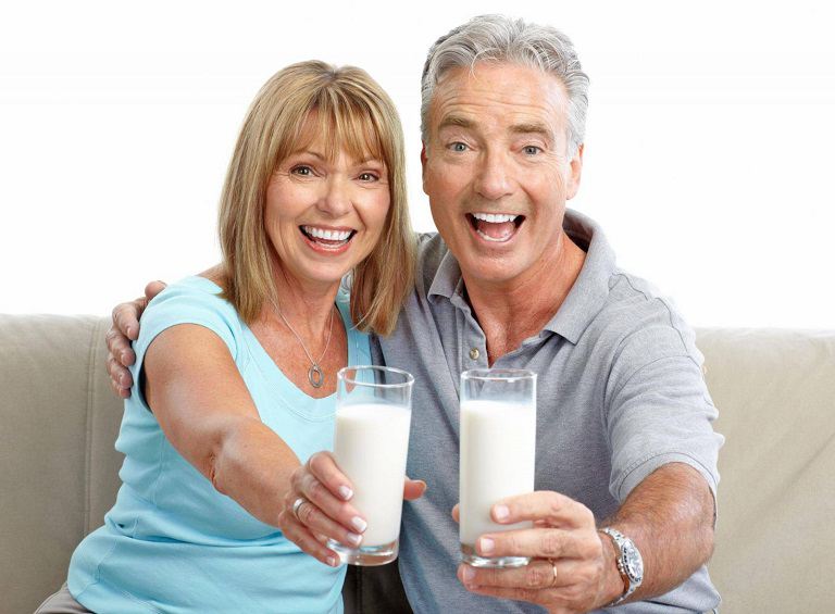 Lưu ý khi sử dụng sữa loãng xương dành cho người lớn tuổi